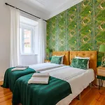 In By Interhome * Lissabon