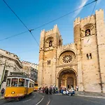 In By Interhome * Lisbon