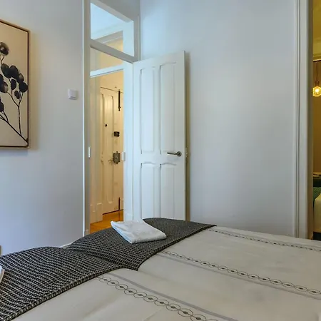 In By Interhome Lisboa